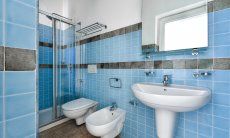 Villa Pino | Bagno 2 con doccia Bagno 2