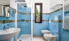 Villa Pino | Bagno 4 con doccia Bagno 4