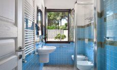 Villa Pino | Bagno 1 con doccia Bagno 1
