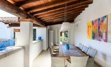 Villa Campidano 21 | Terrazza con un grande tavolo da pranzo per mangiare all'aperto Terrazza con tetto e tavolo da mangiare di Villa Campidano 21