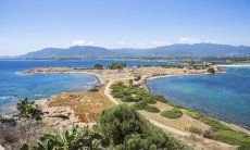 Penisola di Nora e vista sulle colline di Is Molas