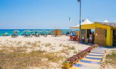 Beach bar "Bobo Beach" per tutte le occasioni: colazione, snack o aperitivi