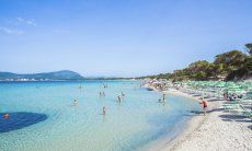 Mare cristallino davanti alla spiaggia di Maria Pia di Alghero