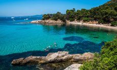 Colori incredibili nella baia Cala Moresca a Golfo Aranci