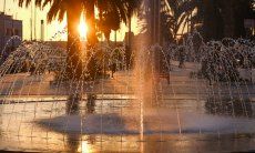 Cagliari, Capo luogo Sardegna fontana al tramonto