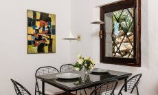Casa 1 | Tavolo per mangiare nella cucina abitabile Casa 1 Sant Elmo Sardegna del Sud