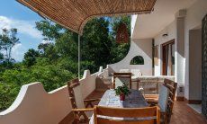 Apartment Orri 3 | Terrazza con tavolo per mangiare all'esterno App. Orri 3 Tortoli Costa Est Sardegna