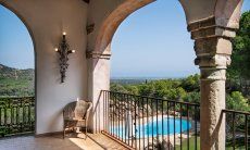 Villa Fiorita | Terrazza coperta con vista piscina e mare Rappresentazione della villa