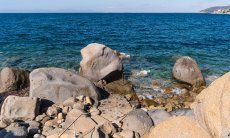 Villa Bella | Mare davanti alla villa con una scala per immergersi nel mare limpido Mare davanti alla Villa