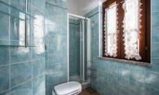 Villa Tiziana 11 | Bagno 1 con doccia Rittratto della casa