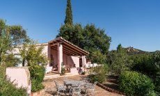 Esterni: Giardino, piscina privata e terrazza