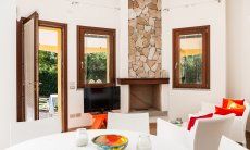 Villa Sandra | Dal salotto si va alla terrazza Casa