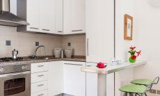 Villa Sandra | Cucina con fornelli a gas, forno elettrico, lavastoviglie e grande frigo/freezer Casa