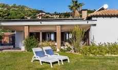 Villa Palme | Area giardino con lettini prendisole New Picture