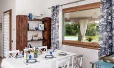 Villa Iris | Tavolo per i pranzi in famiglia con vista sulla terrazza New Picture
