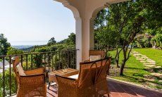 Villa Aquila Alta | Terrazza coperta con vista sulla pianura di Pula New Picture