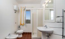 Villa Aquila Alta | Bagno con doccia New Picture