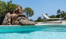 Villa Aquila Alta | Piscina privata con lettini sdraio New Picture