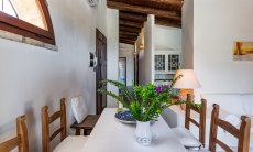 Villa Fiori 3 | Il tavolo da pranzo si trova accanto alla cucina New Picture 2025