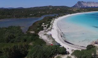 Brandinchi, Strand, spiaggia