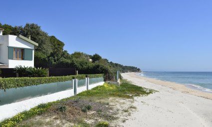 Spiaggia di Santa Margherita di Pula con Villa Massidda