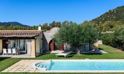 Piscina della  Villa Campidano 21