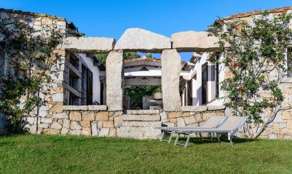 Giardino e ingresso