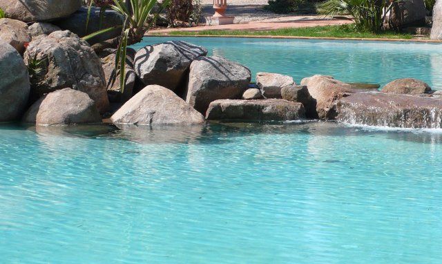 Piscina con rocce in granito Li Conchi, Cala Sinzias